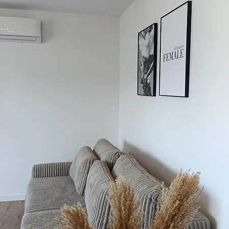 Luxury Nicole 2 Apartamento *