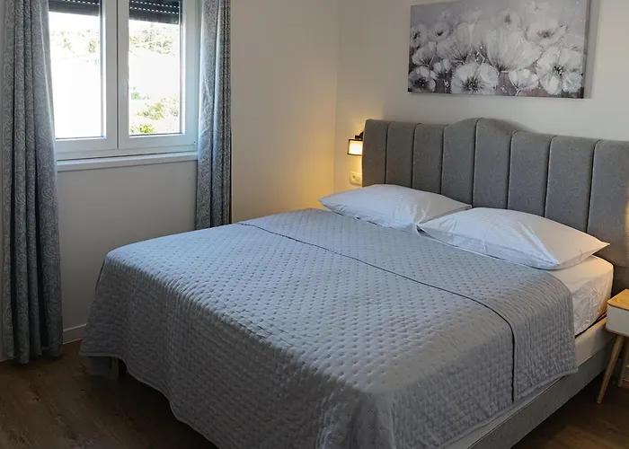 Luxury Nicole 2 * Trogir