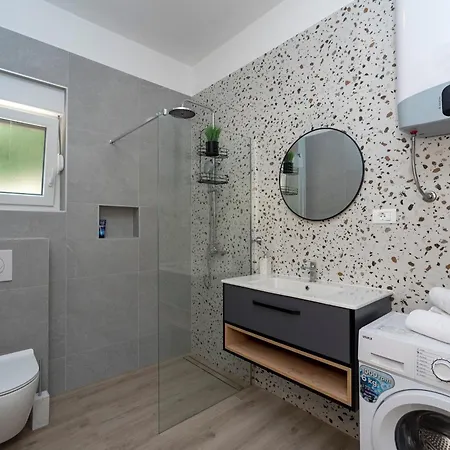 Apartment Luxury Nicole 2 *