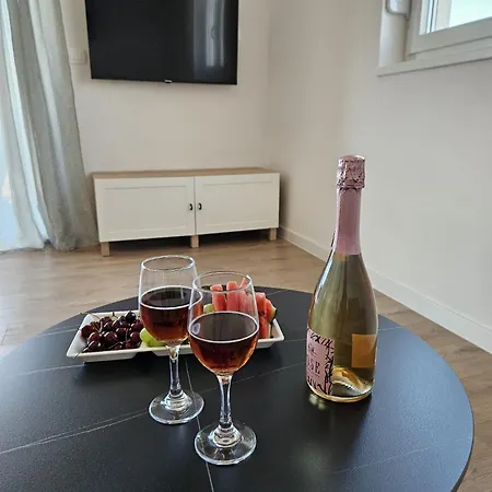 Luxury Nicole 2 Трогир